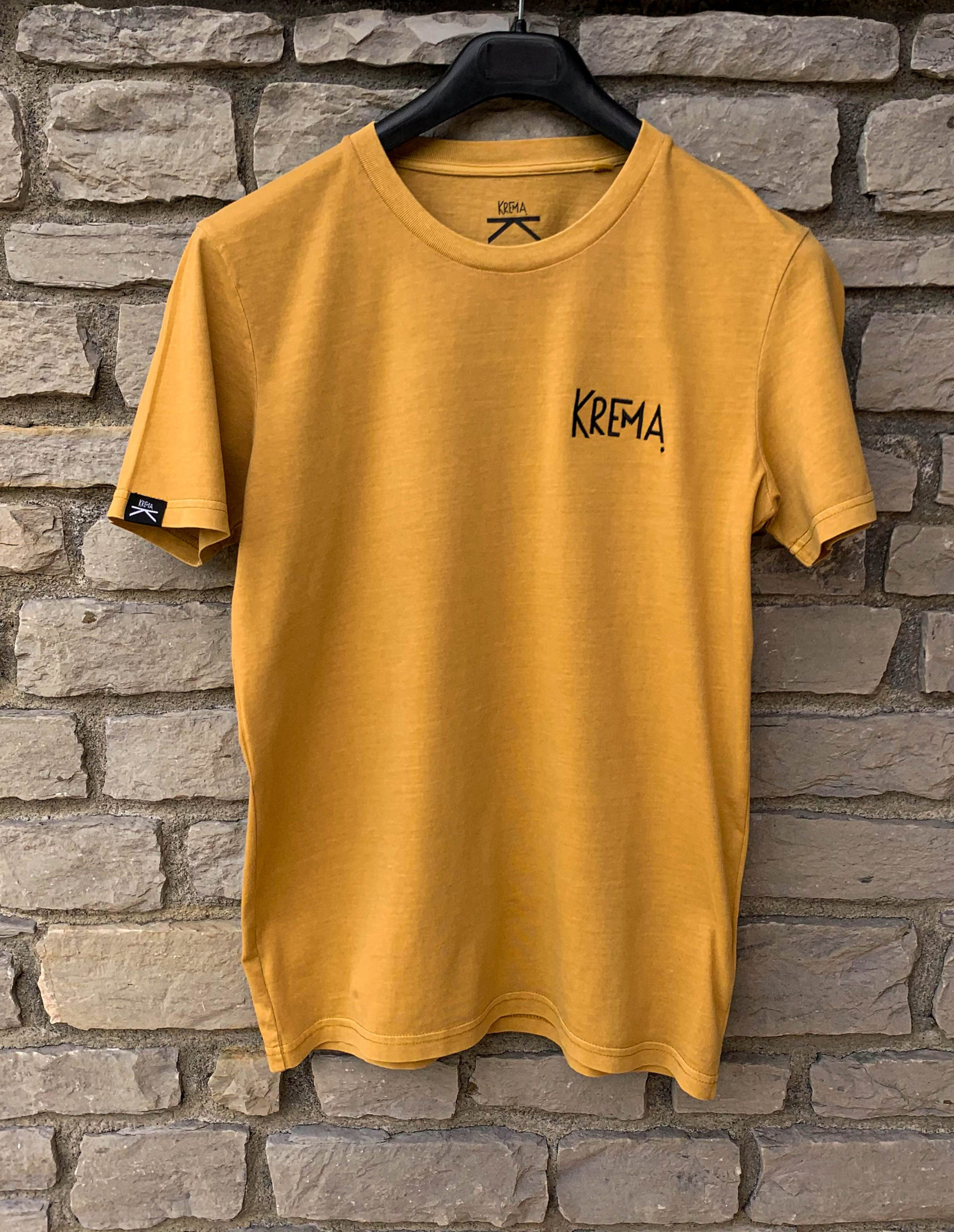 CAMISETA KREMA MUSTARD BORDADO